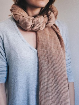 Beige Schal 
